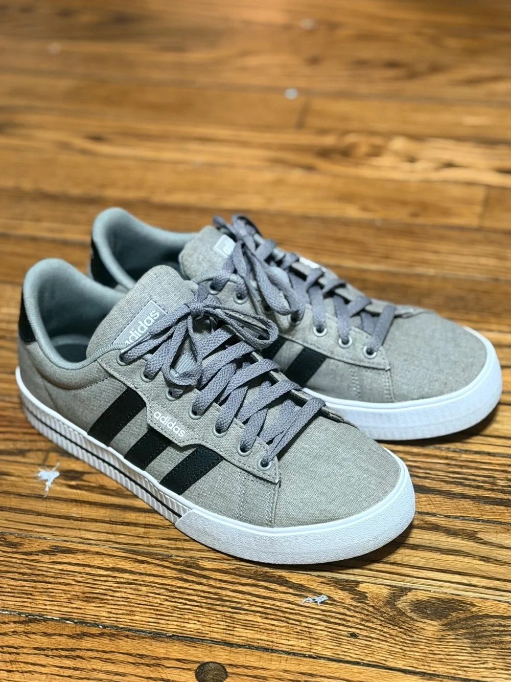 adidas Daily 3.0 Men’s Gray Black Canvas Sneakers Size 8